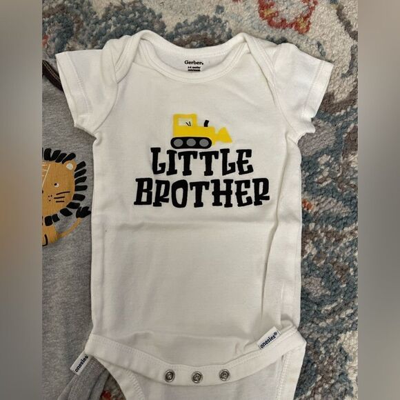 Bundle of five 3-6 month short sleeve shirt onesies - Picture 6 of 7